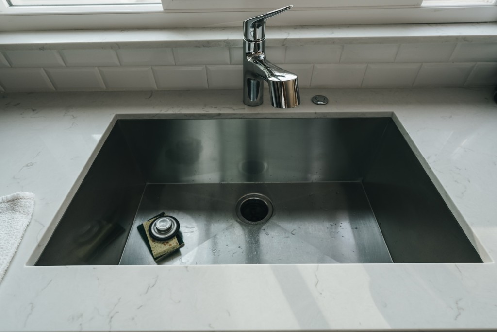 The Best Sinks for Solid Surface Countertops